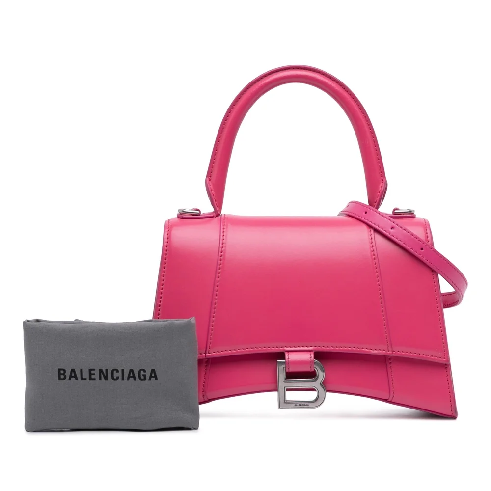 Balenciaga hourglass features